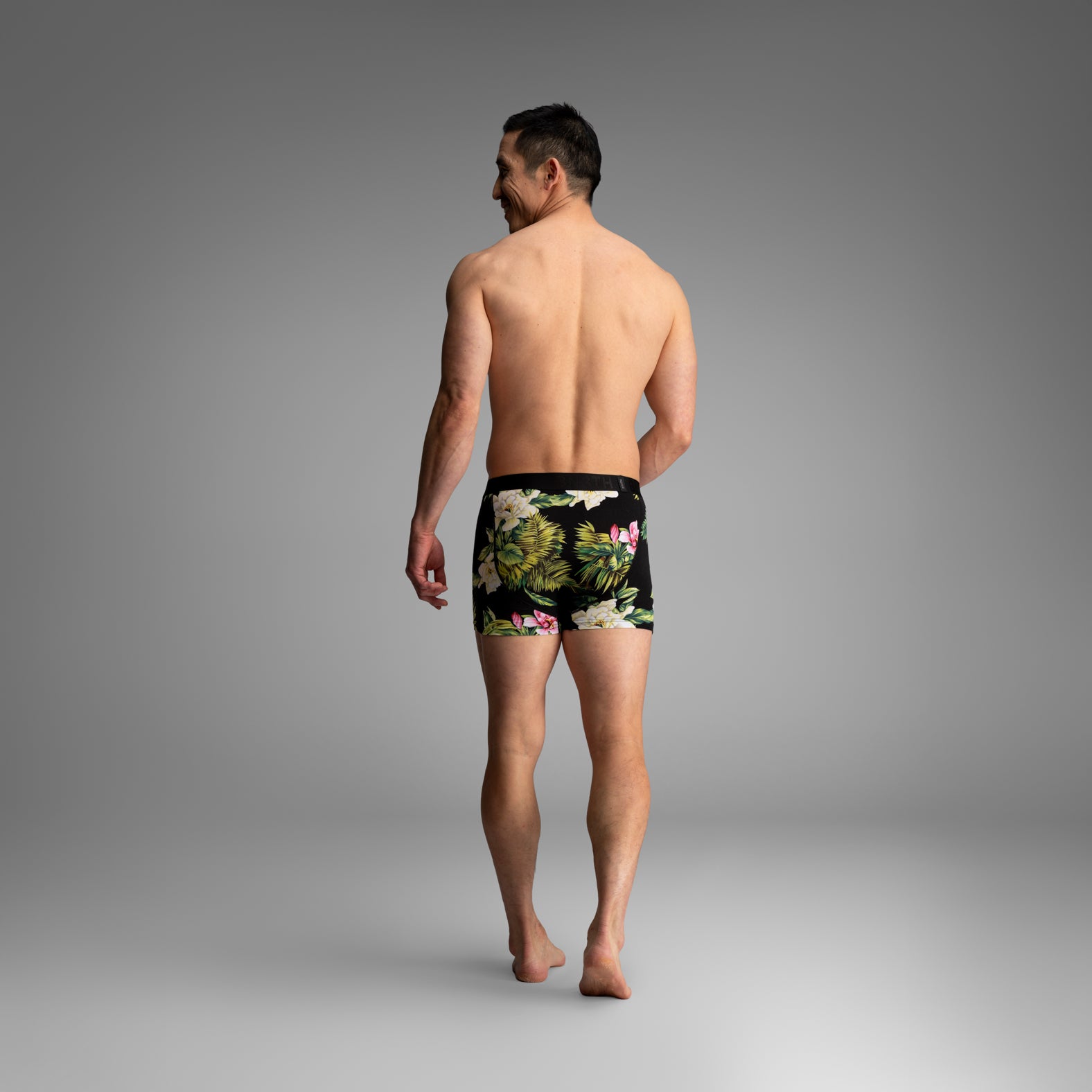 CLASSIC TRUNK PRINT / MAGNOLIA BLACK